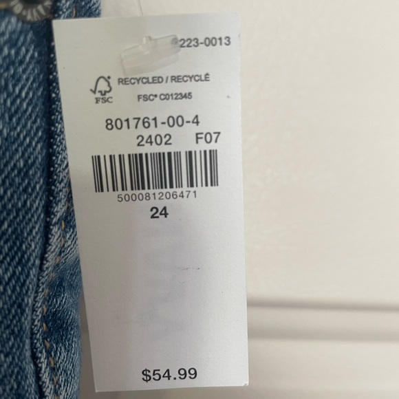 Old Navy Rockstar Super Skinny Jeans - Picture 6 of 8